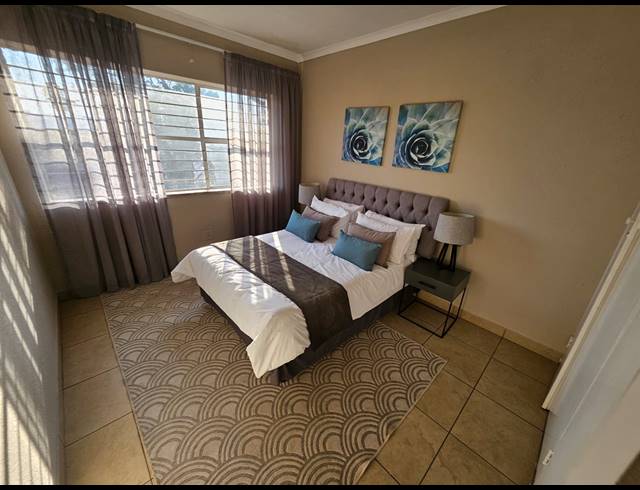 4 BEDROOM DUPLEX FOR SALE IN BRAMLEY NORTH